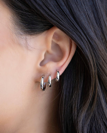 AREIA HOOPS MEDIUM SILVER
